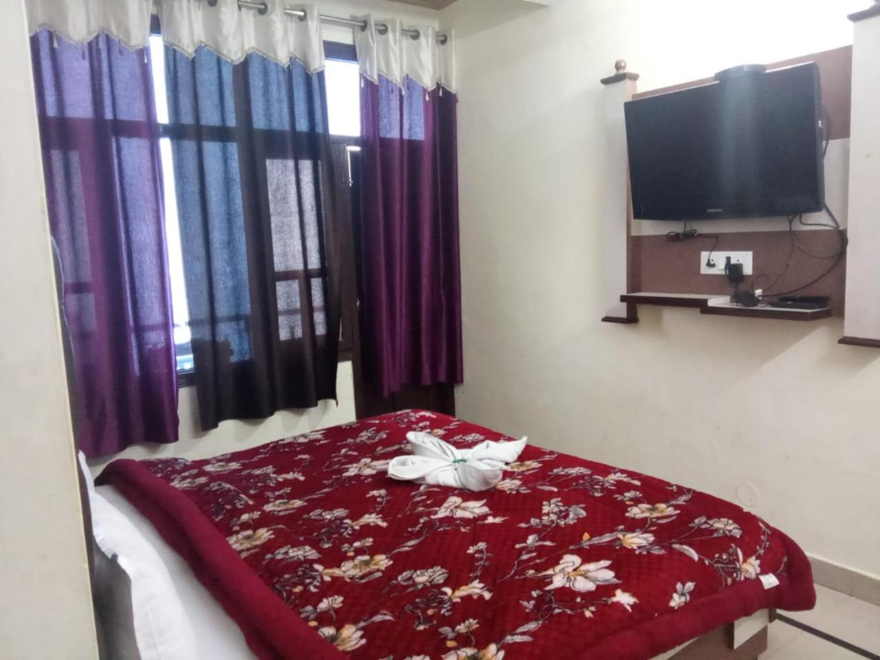 Krishna Holiday Guest House Block II Дармсала Экстерьер фото